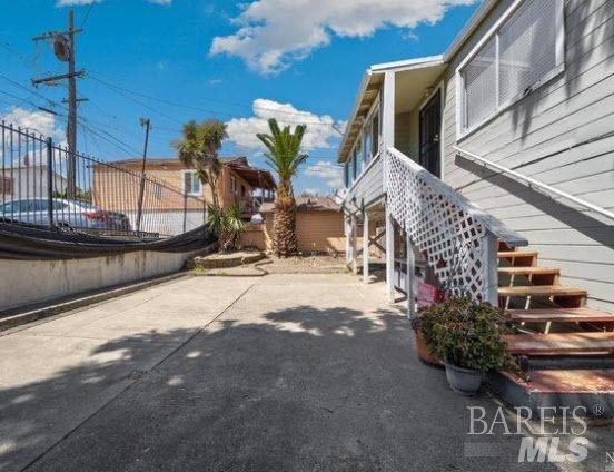 725 Louisiana Street