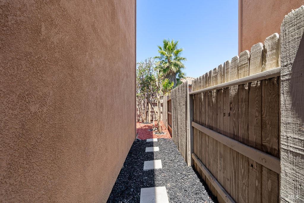 8508 Felino Court