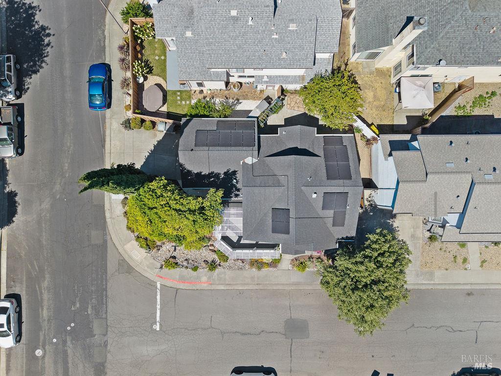 902 Edgewood Circle
