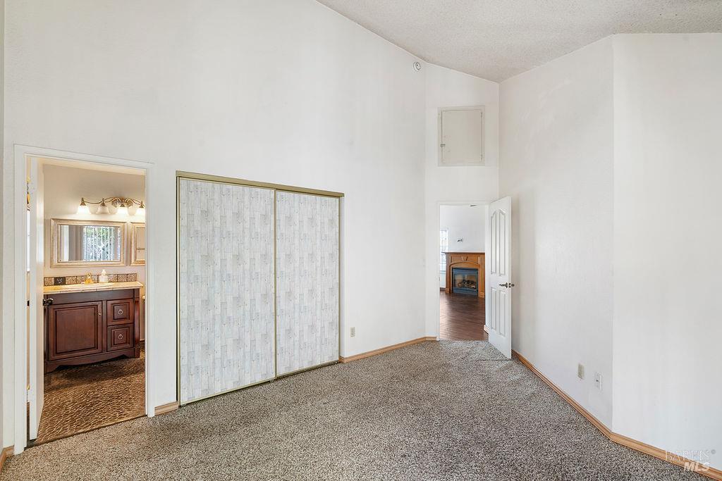 902 Edgewood Circle