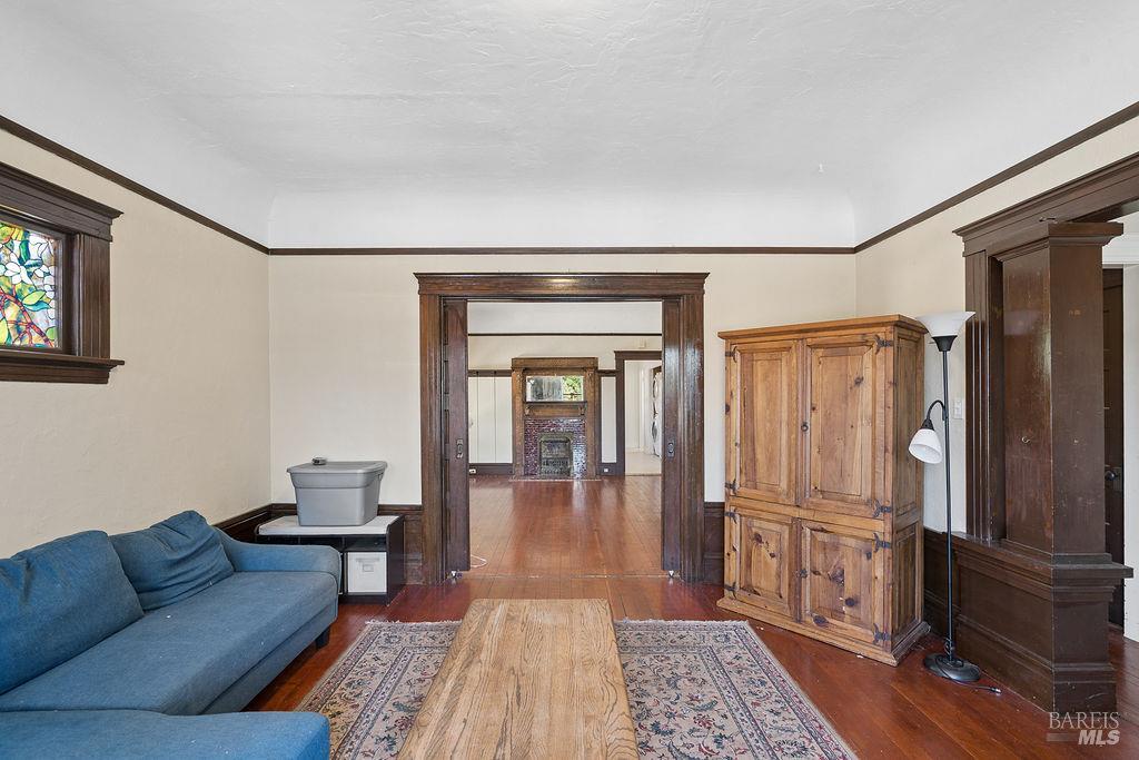 1112 Marin Street