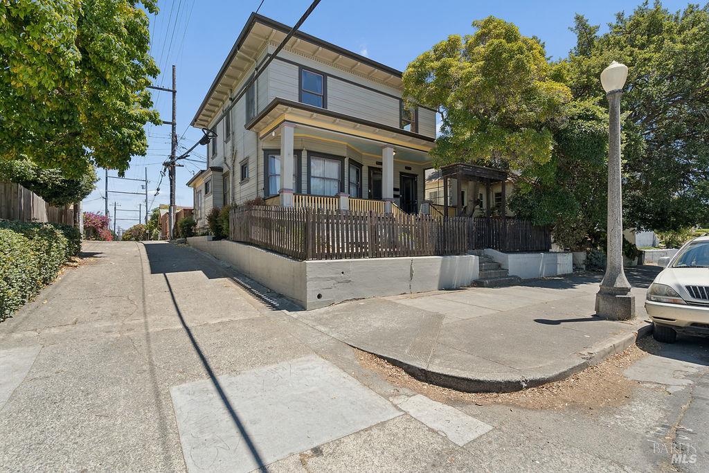 1112 Marin Street