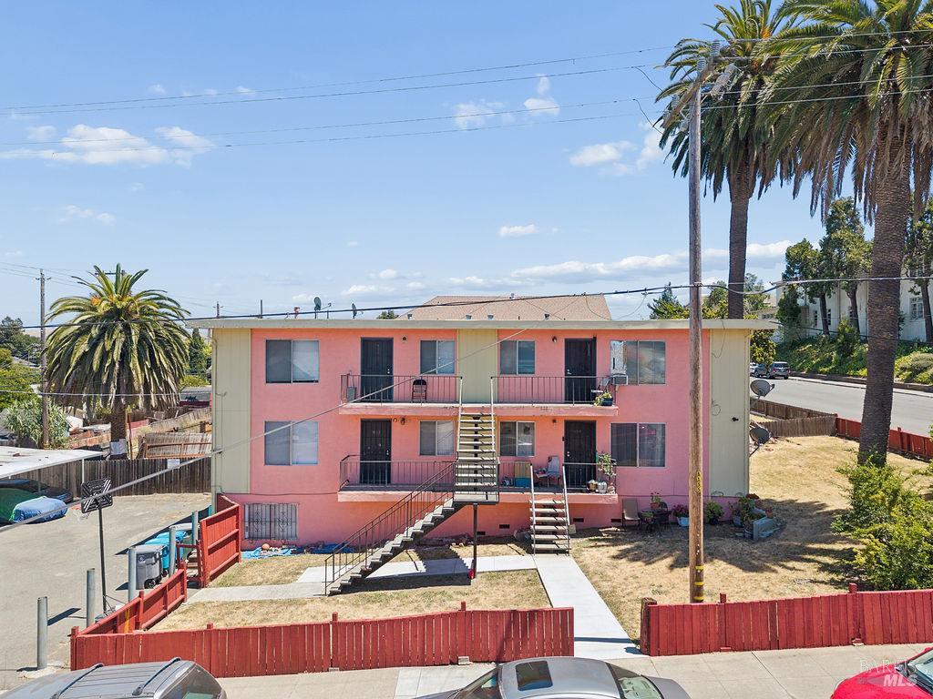 900 Santa Clara Street