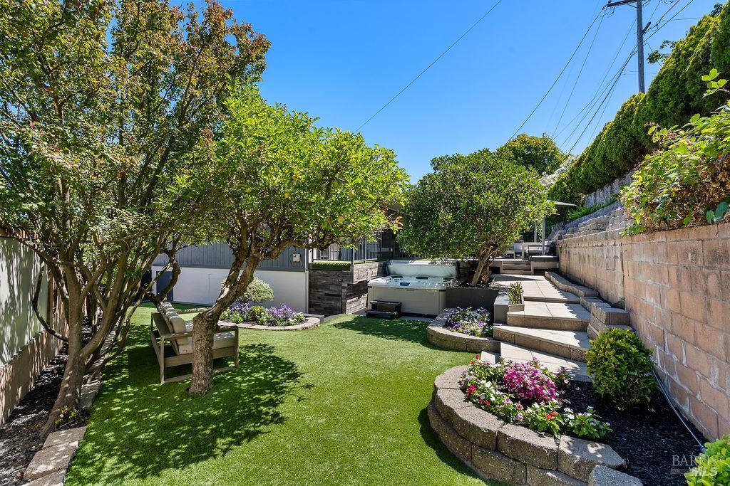 25 Sereno Place