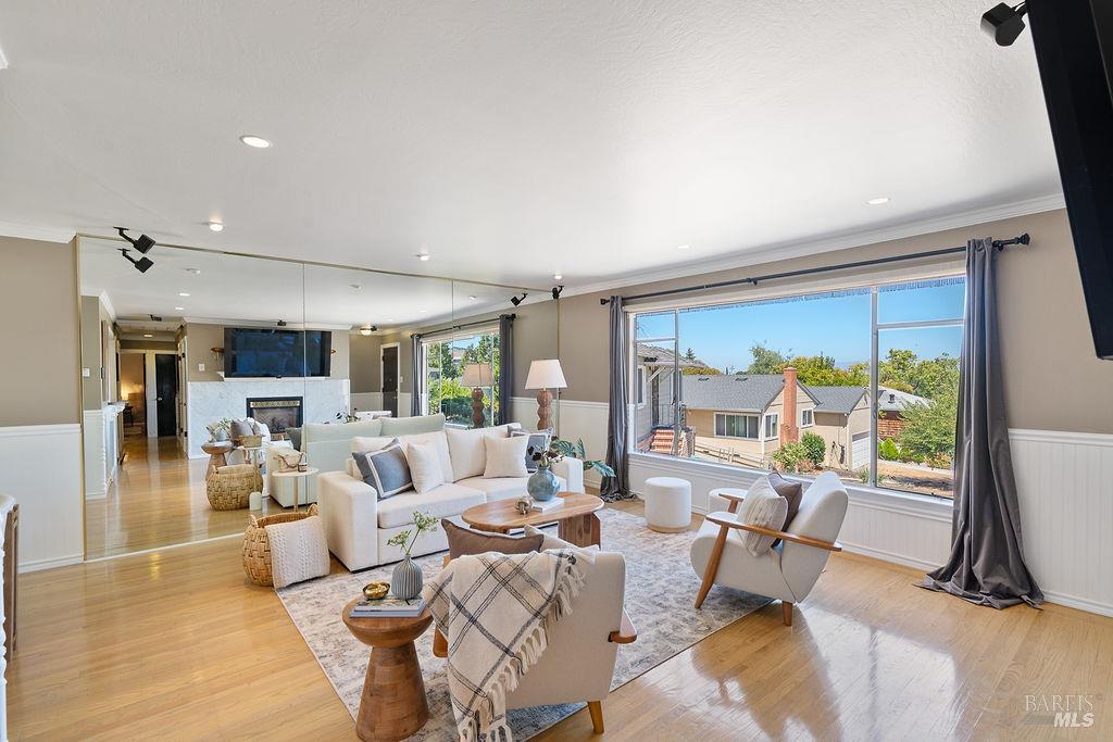 25 Sereno Place