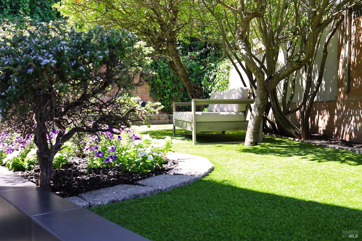 25 Sereno Place