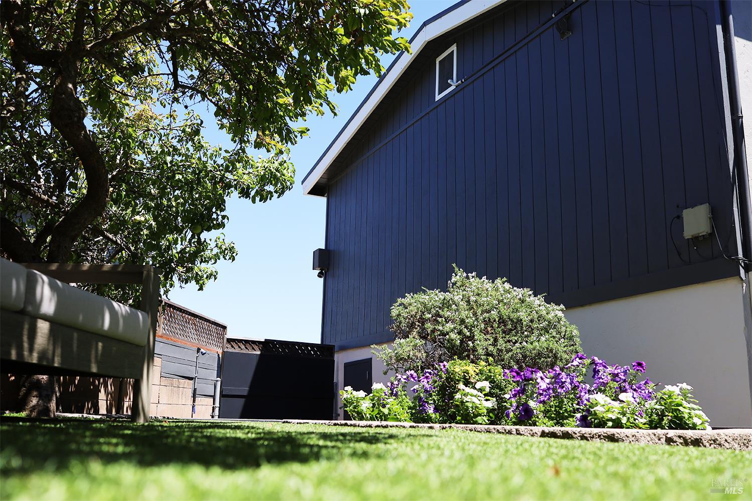 25 Sereno Place