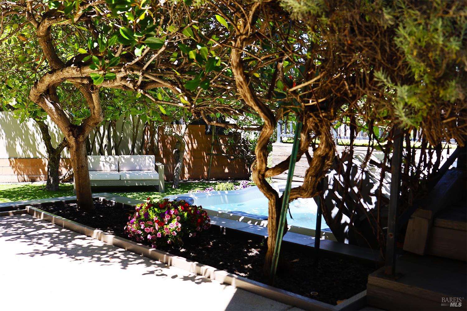 25 Sereno Place