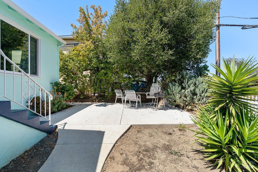 129 Hermosa Avenue