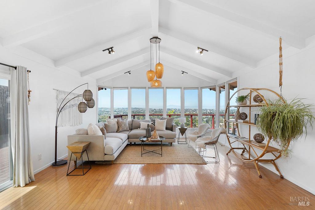 335 Skyline Drive