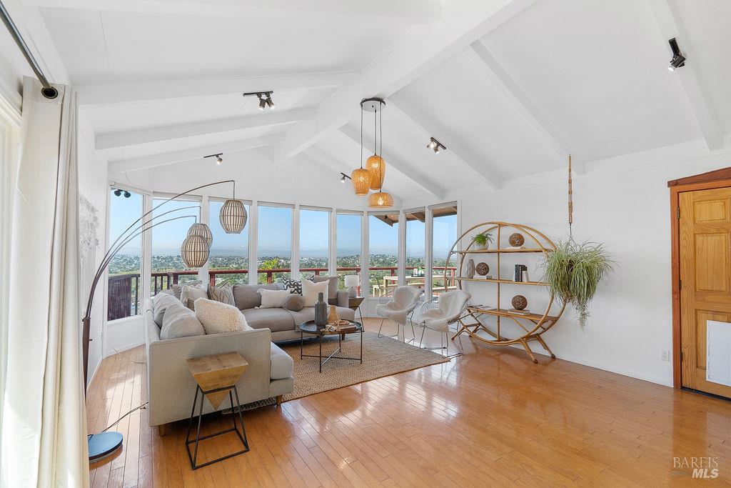 335 Skyline Drive