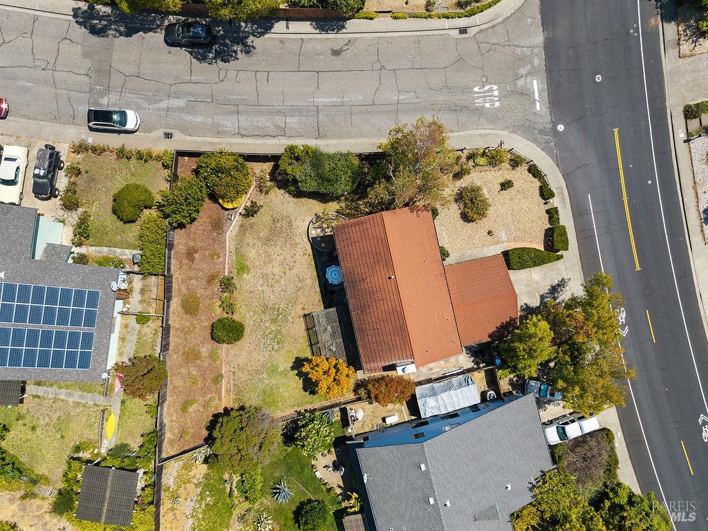 841 Rose Drive