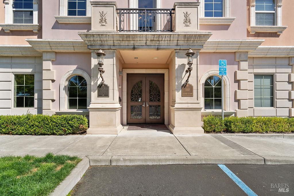 1118 Waltz Court