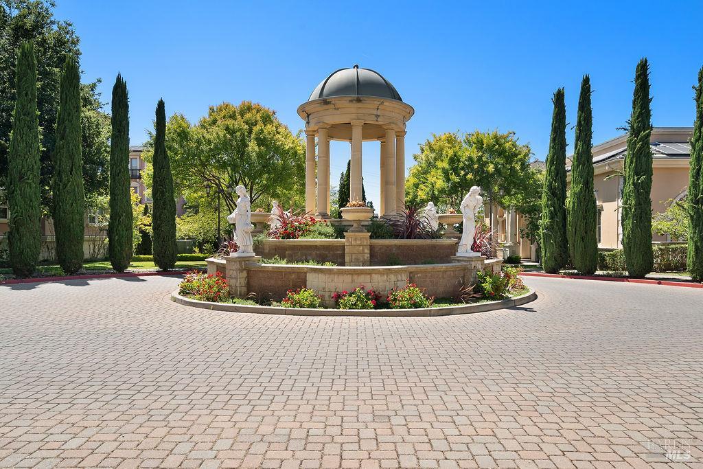 1118 Waltz Court