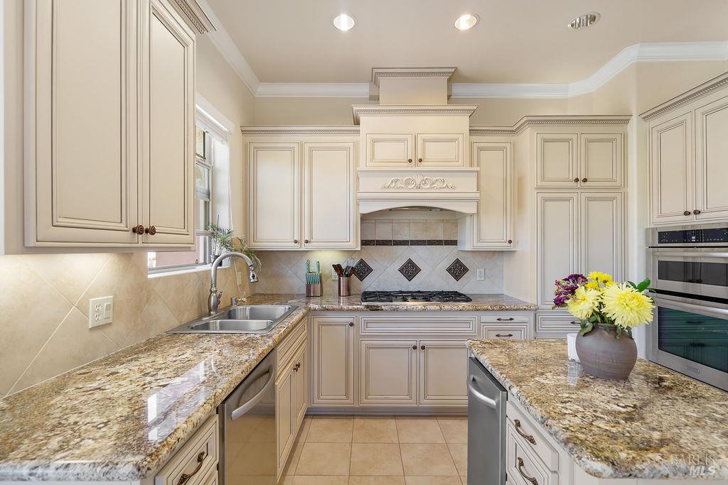 1118 Waltz Court