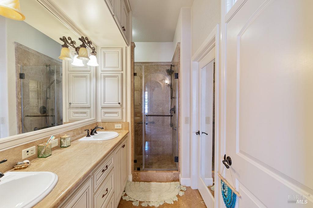 1118 Waltz Court