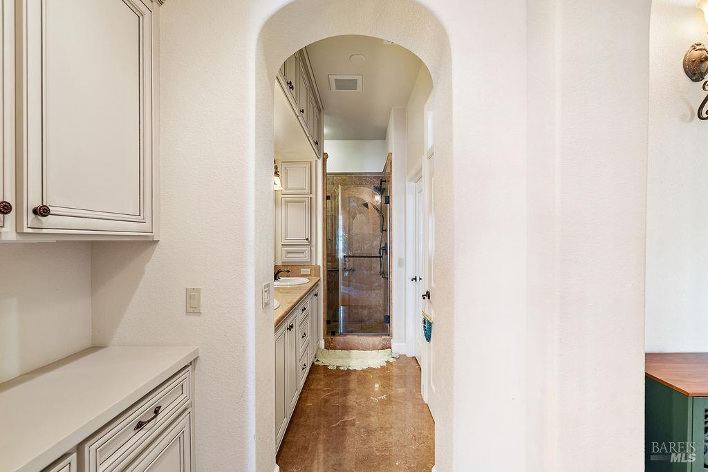 1118 Waltz Court