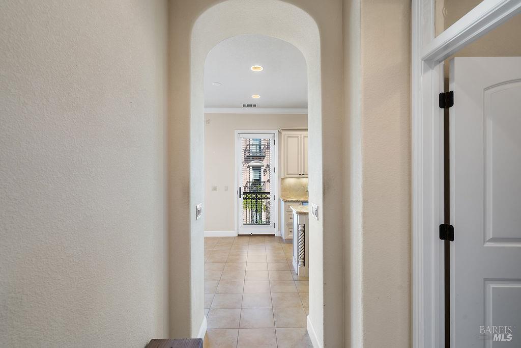 1118 Waltz Court