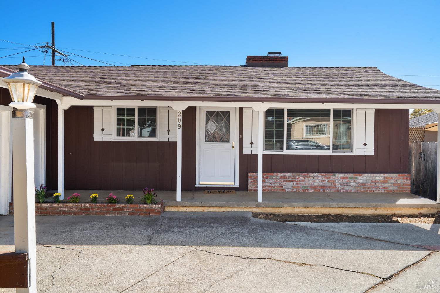 209 Sandalwood Court