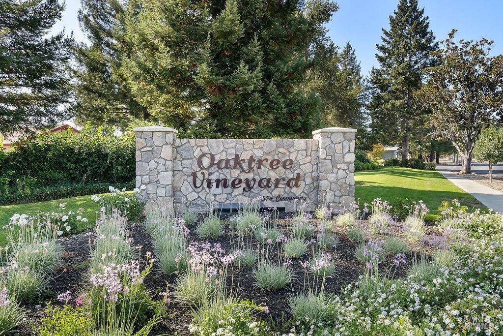 7 Falcon Crest Circle