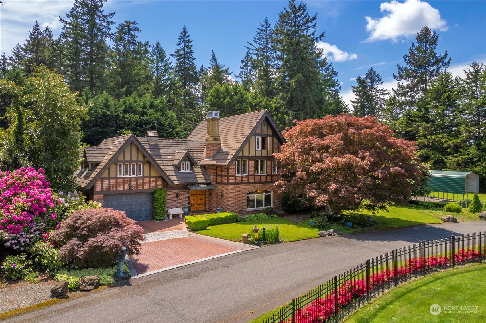 4 Thornewood Lane SW