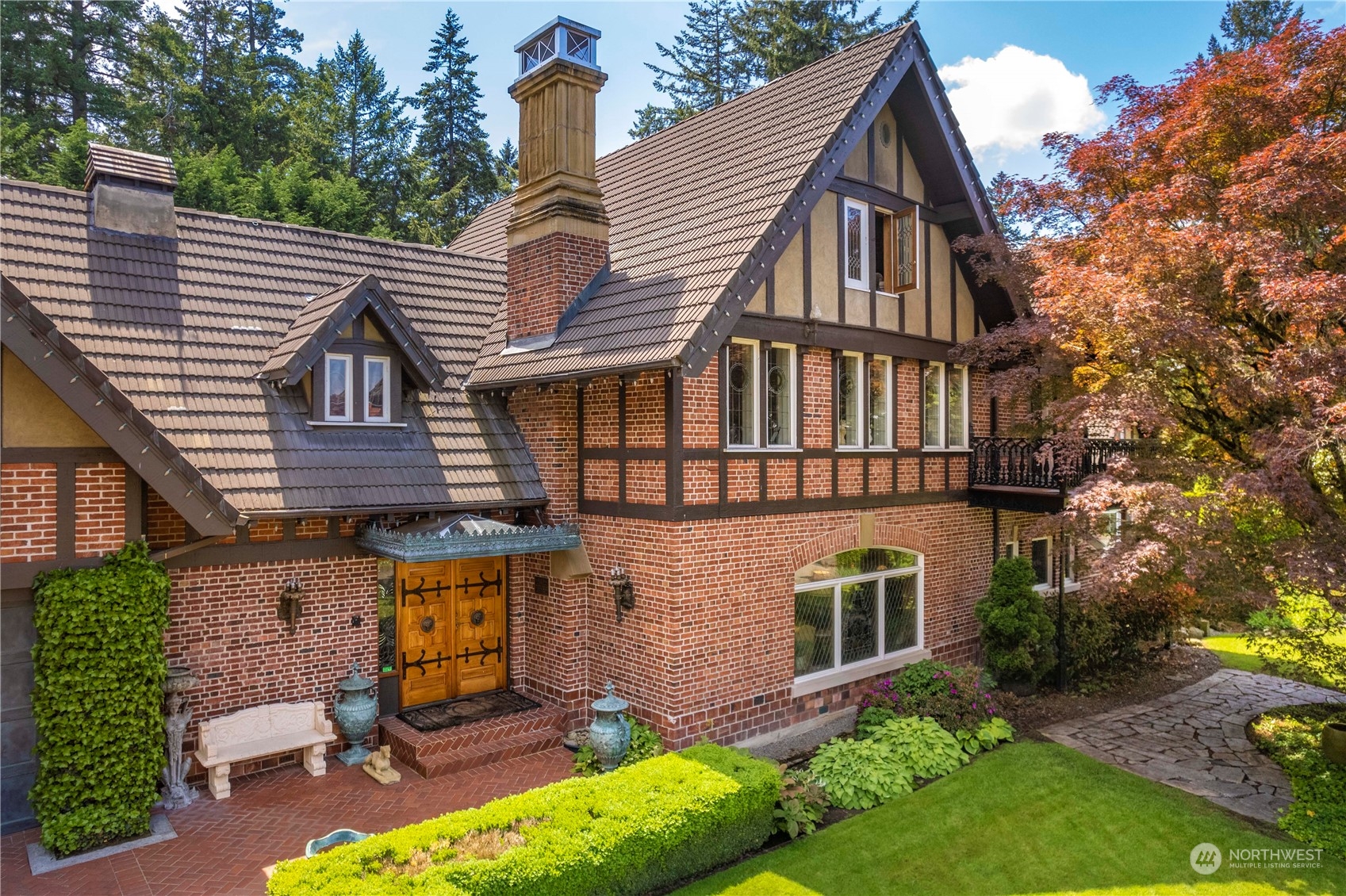 4 Thornewood Lane SW