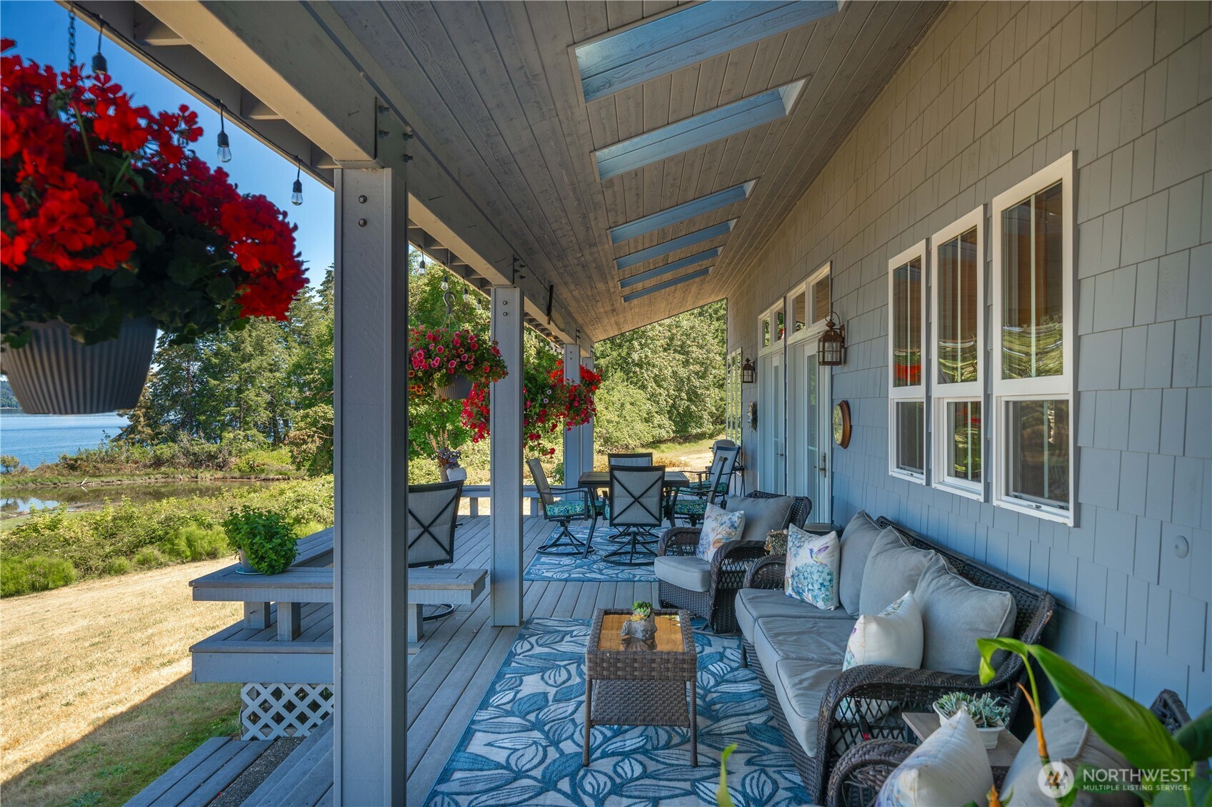 110 E Smith Cove Way