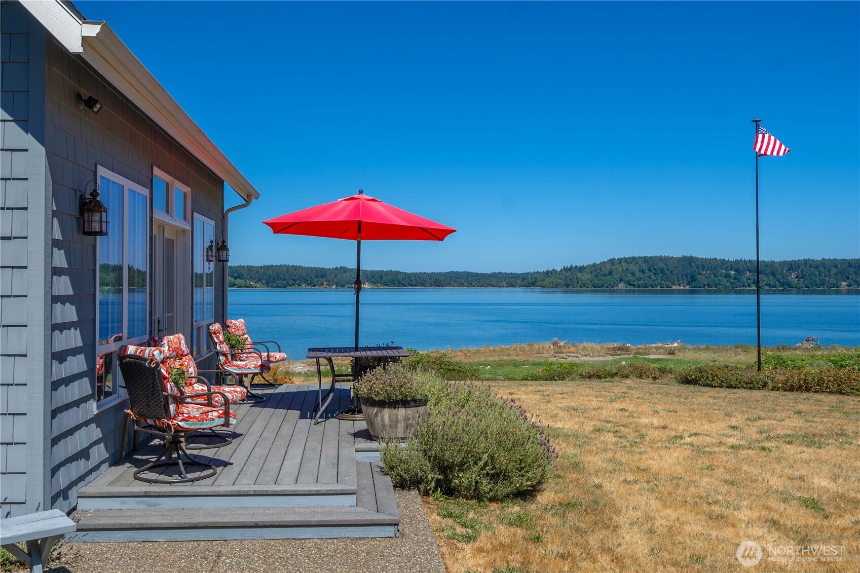 110 E Smith Cove Way
