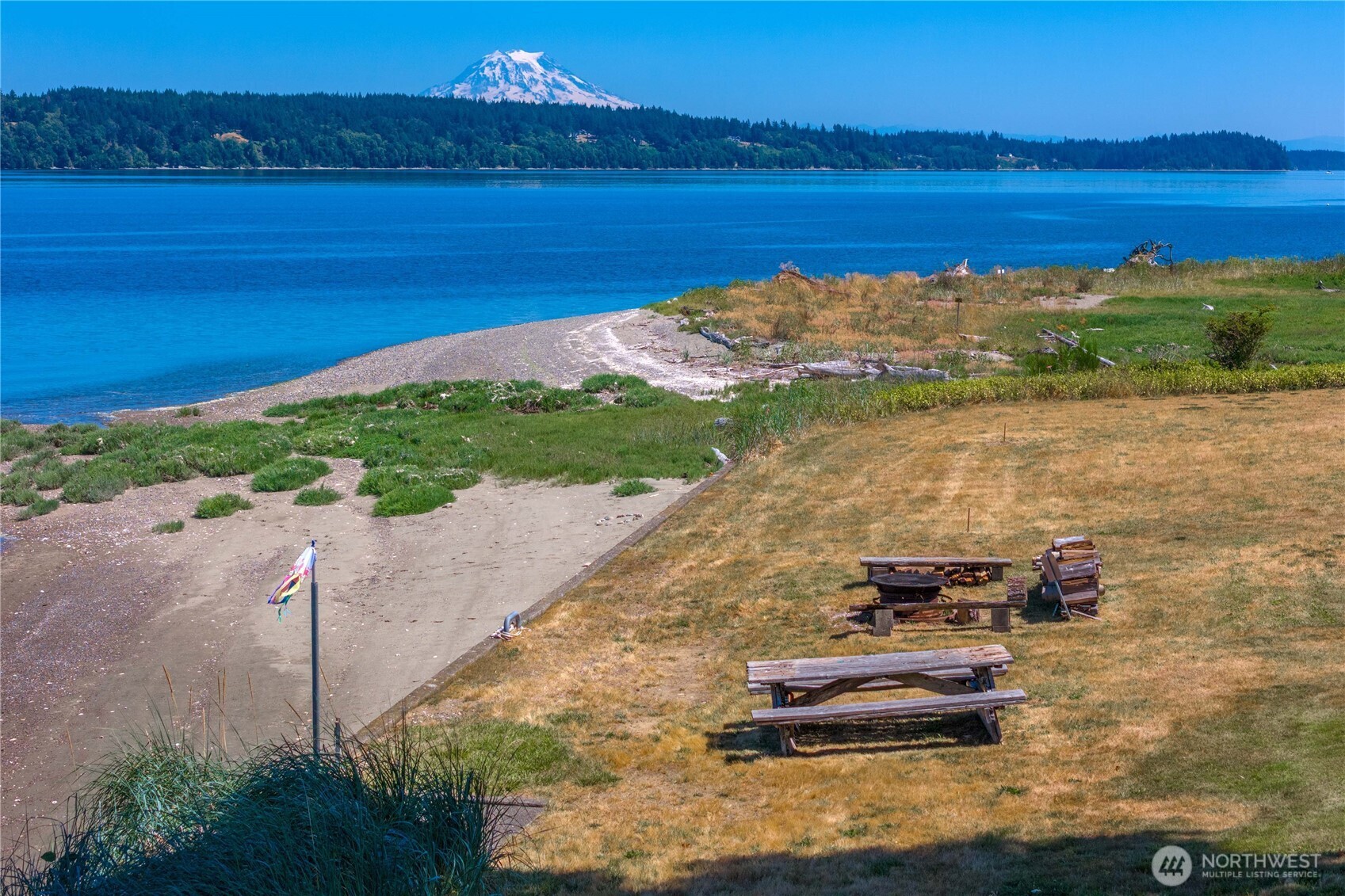 110 E Smith Cove Way