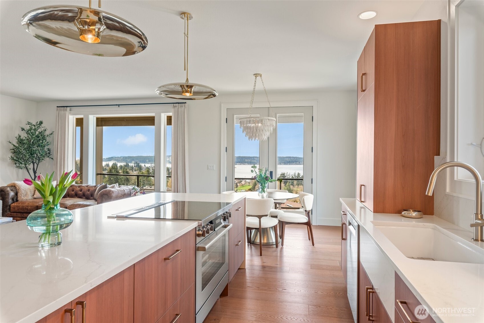 1321 S Sunset Drive