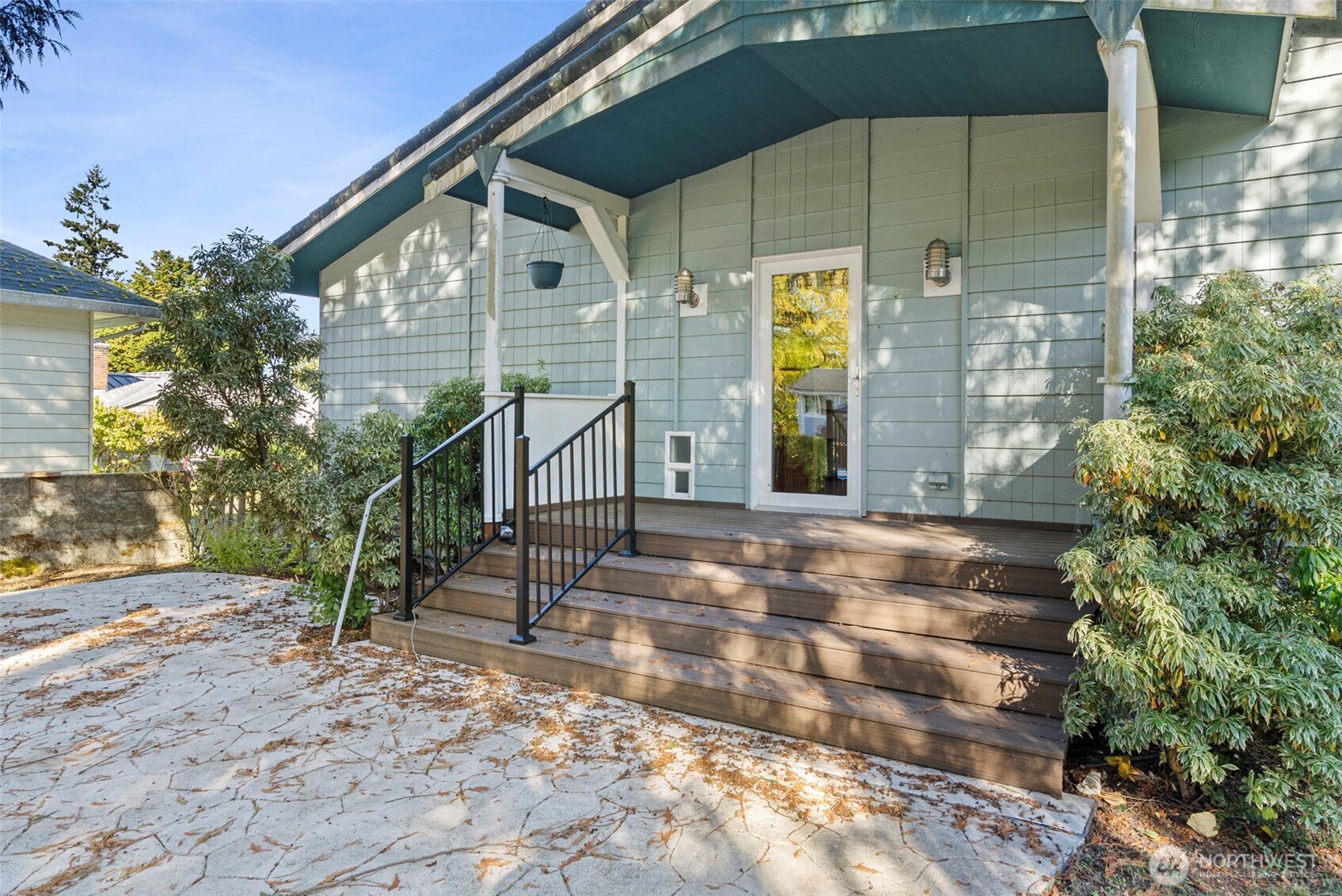 204 Rockwell Avenue