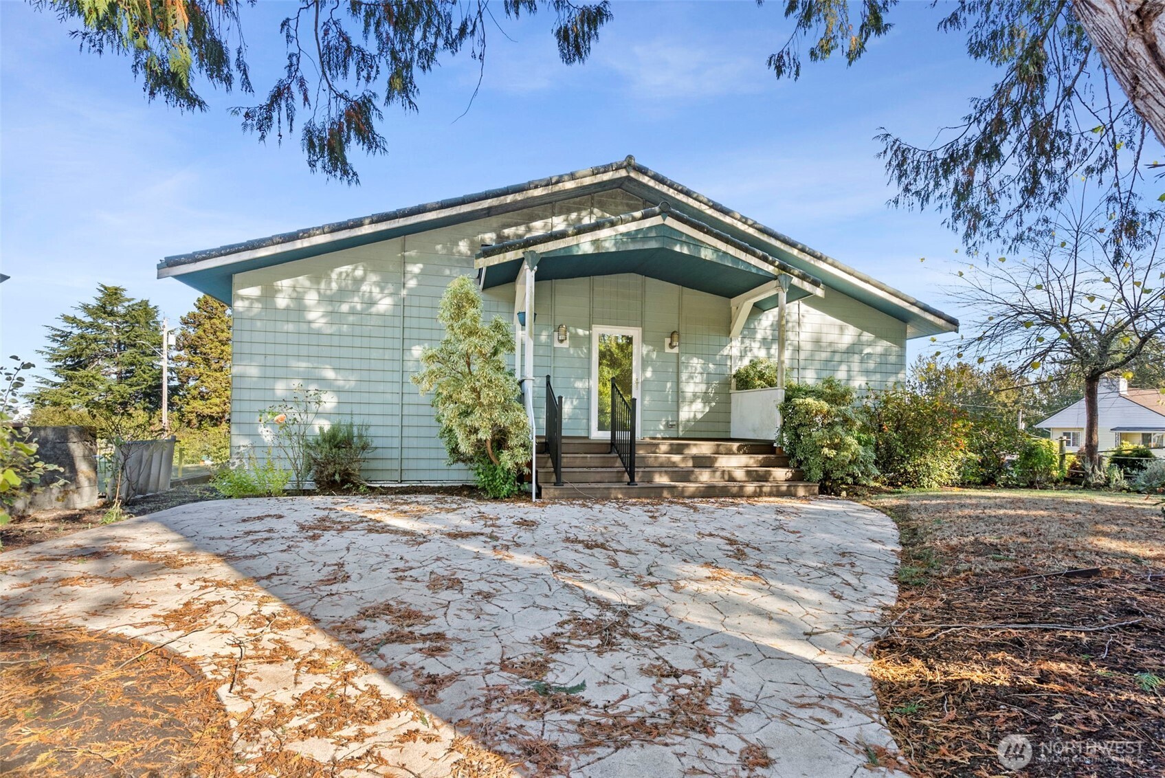 204 Rockwell Avenue