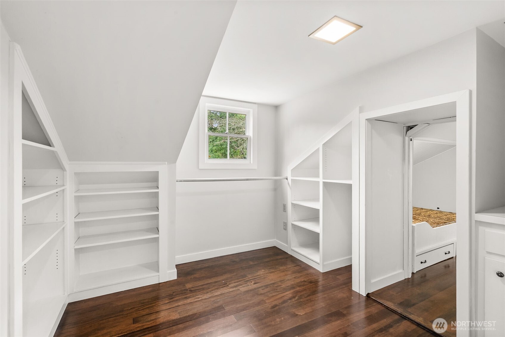 9144 Edgewater Drive SW