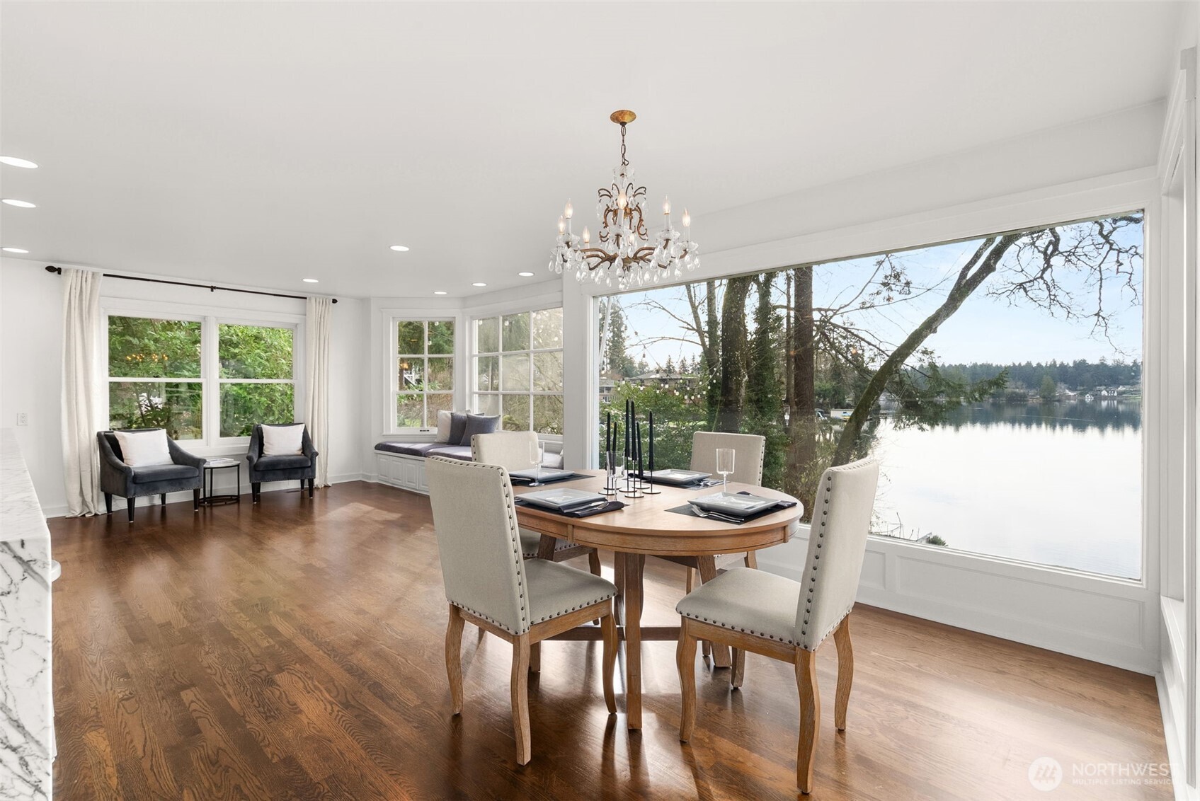 9144 Edgewater Drive SW