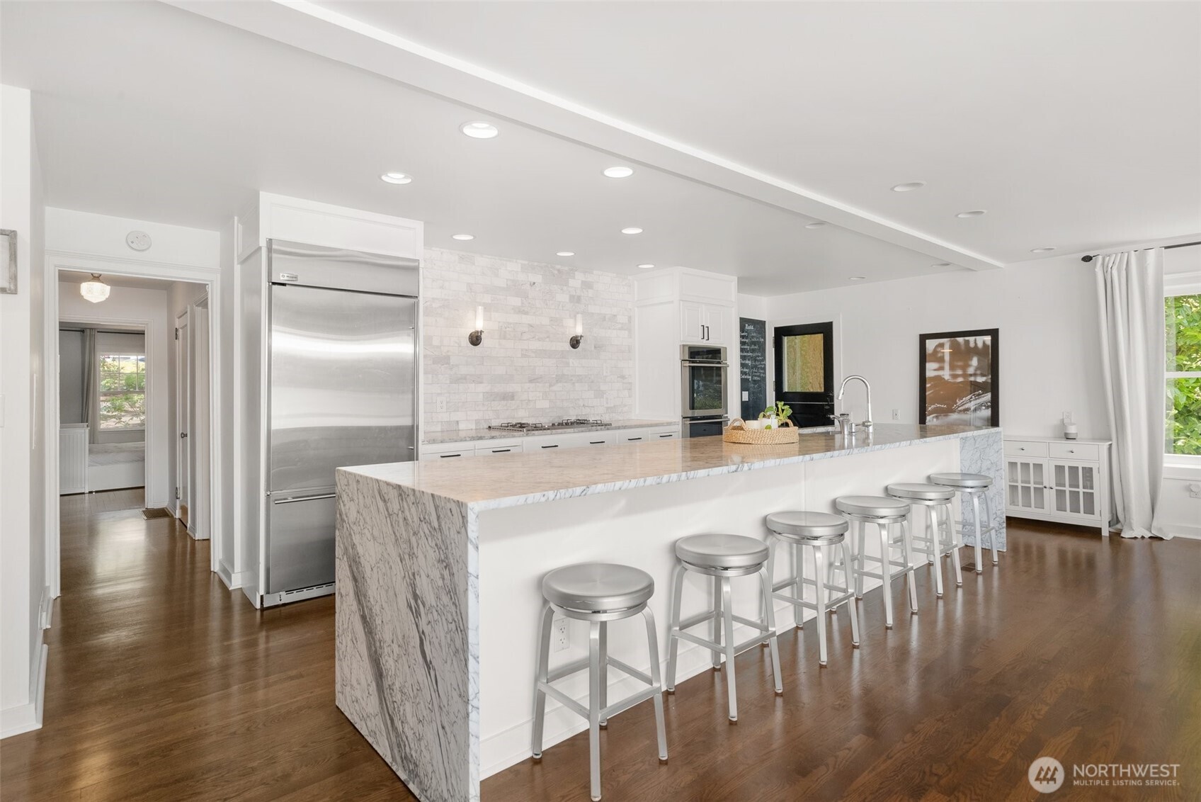 9144 Edgewater Drive SW