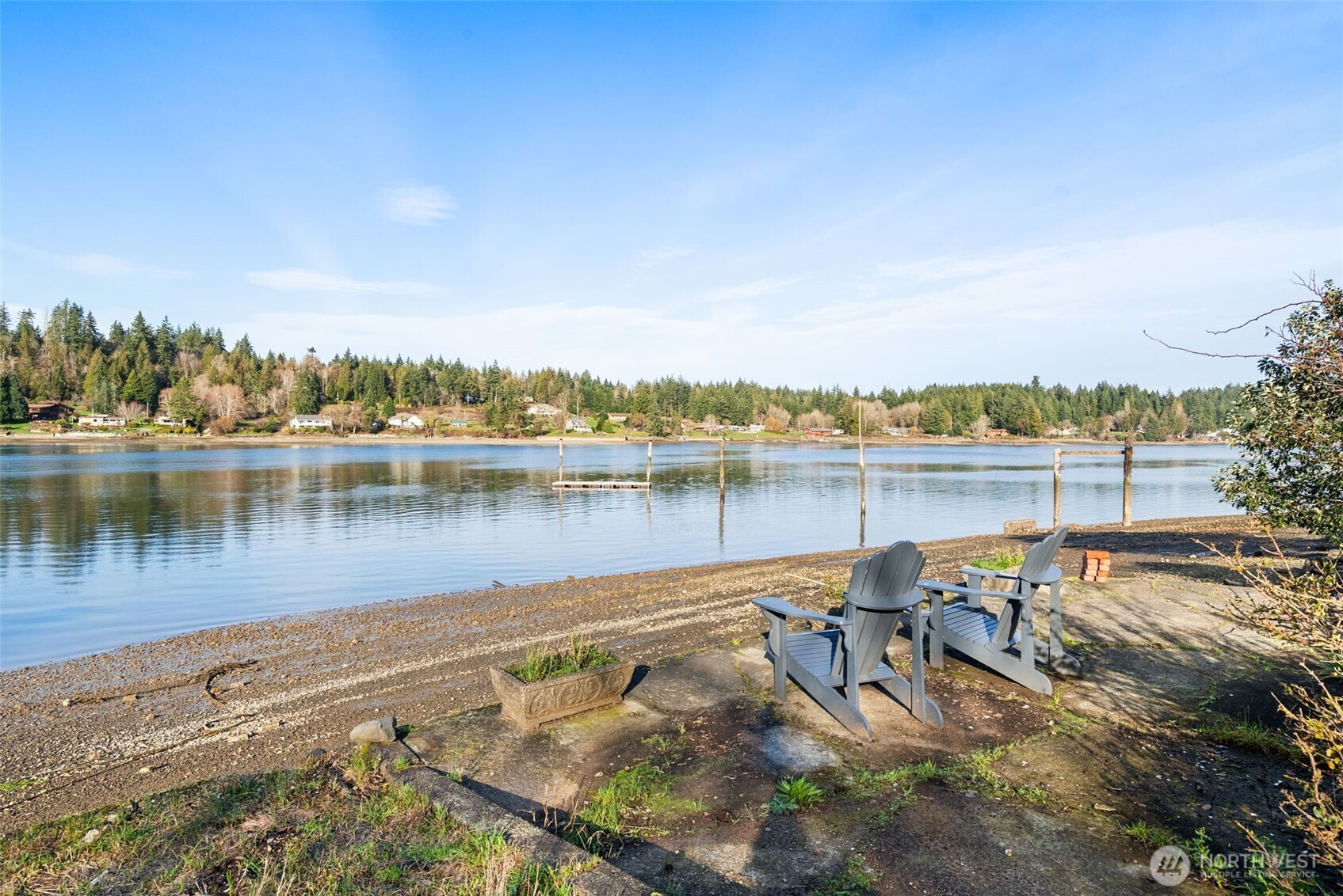 370 SE Whitecap Alley