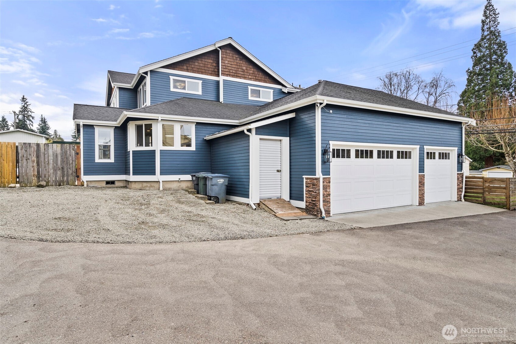 3157 Grandview Drive W