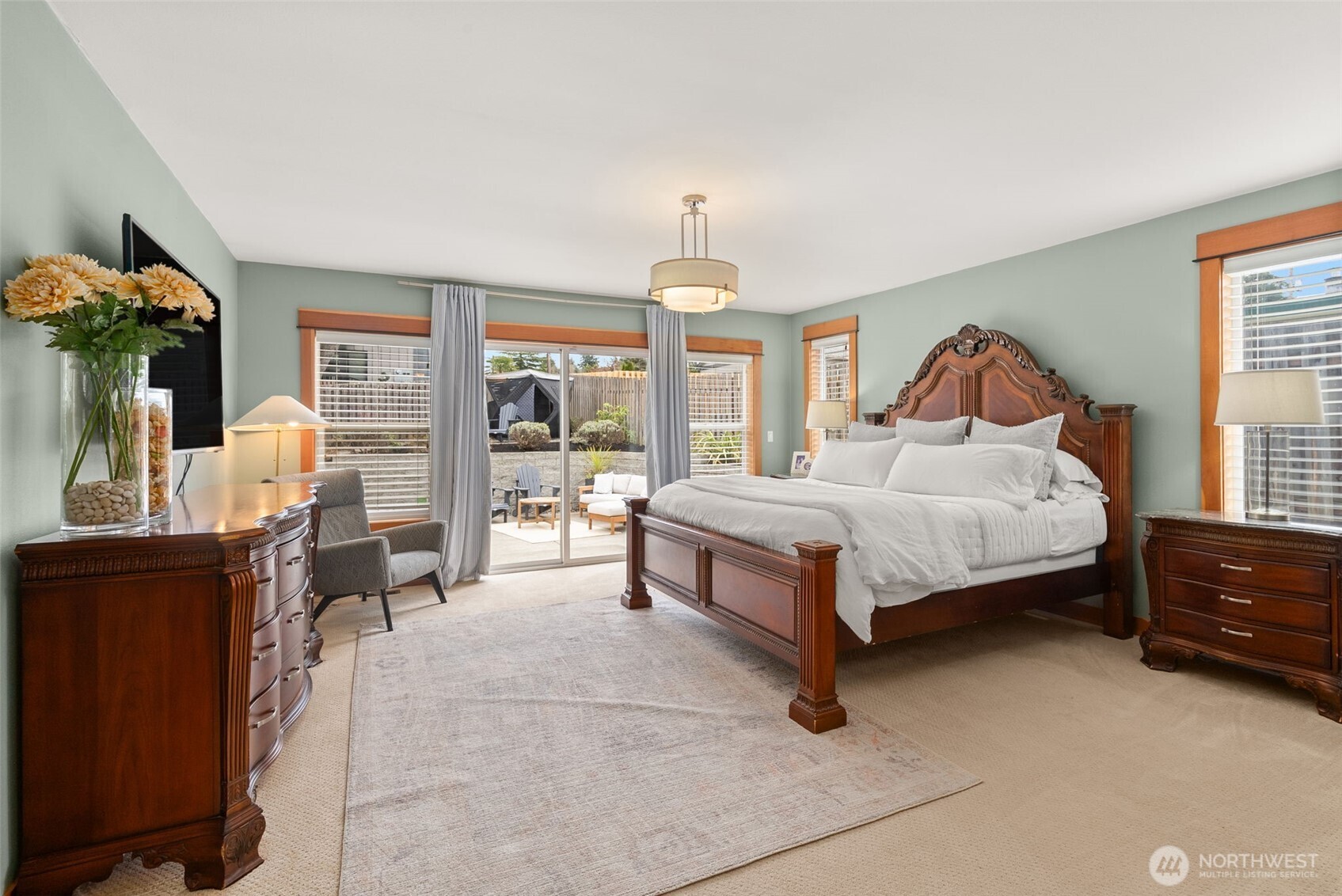 3157 Grandview Drive W