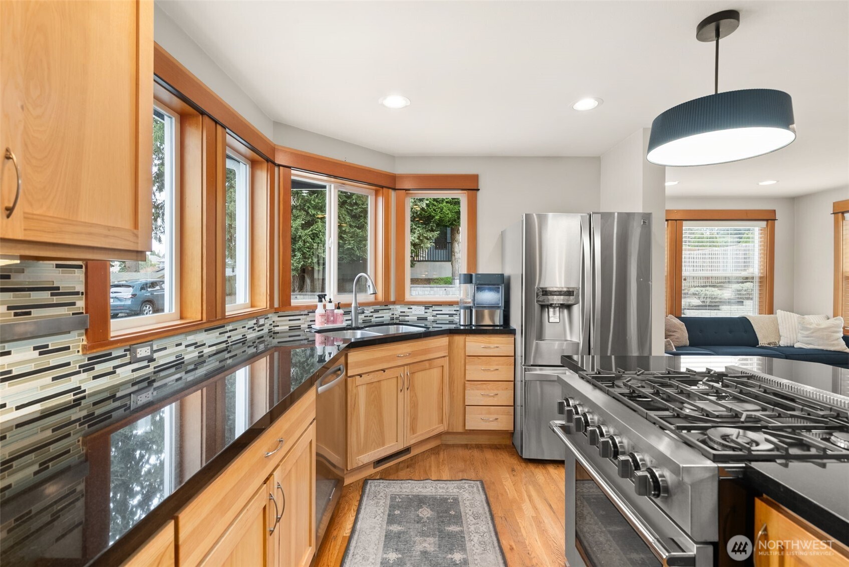 3157 Grandview Drive W