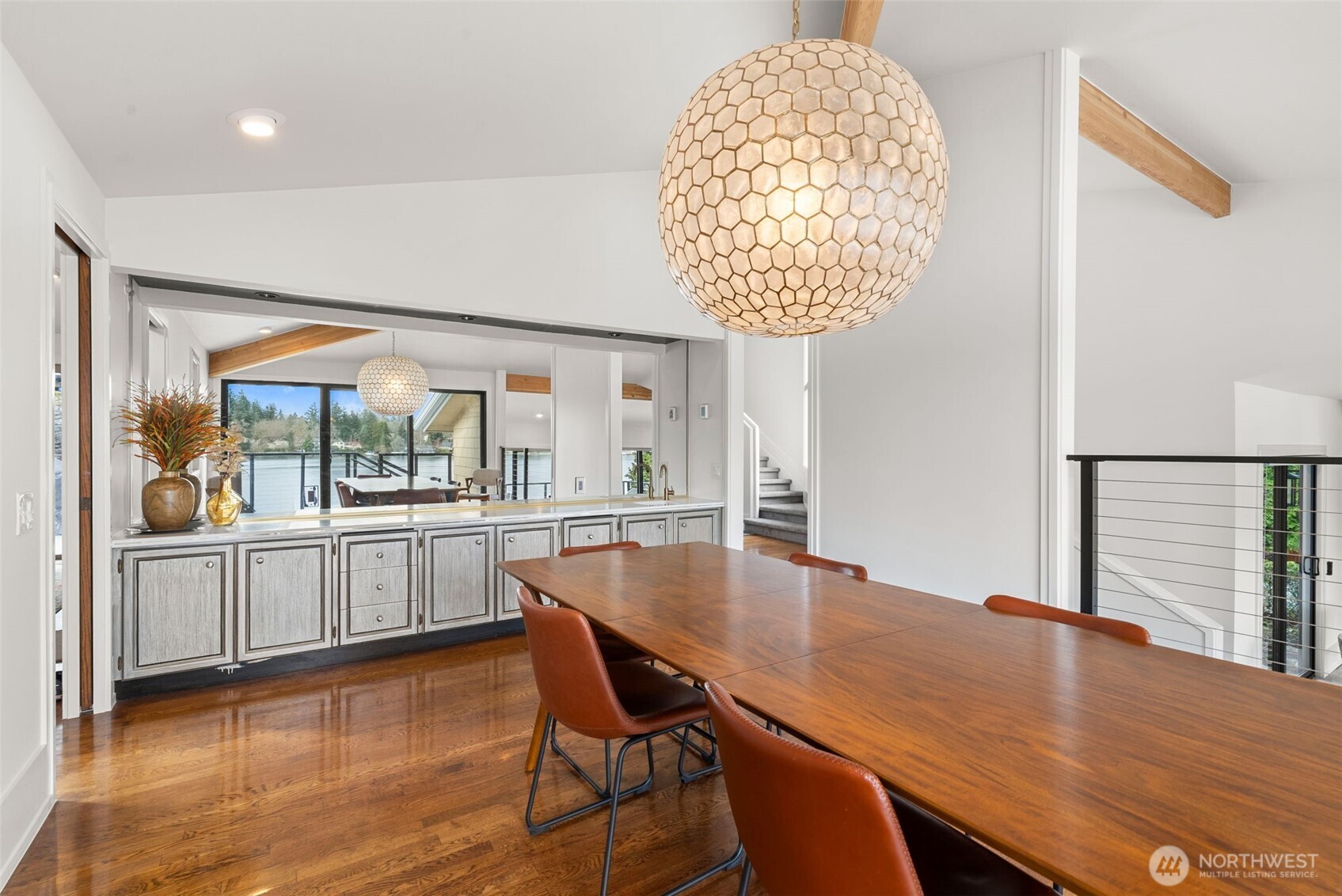 10901 Greendale Drive SW