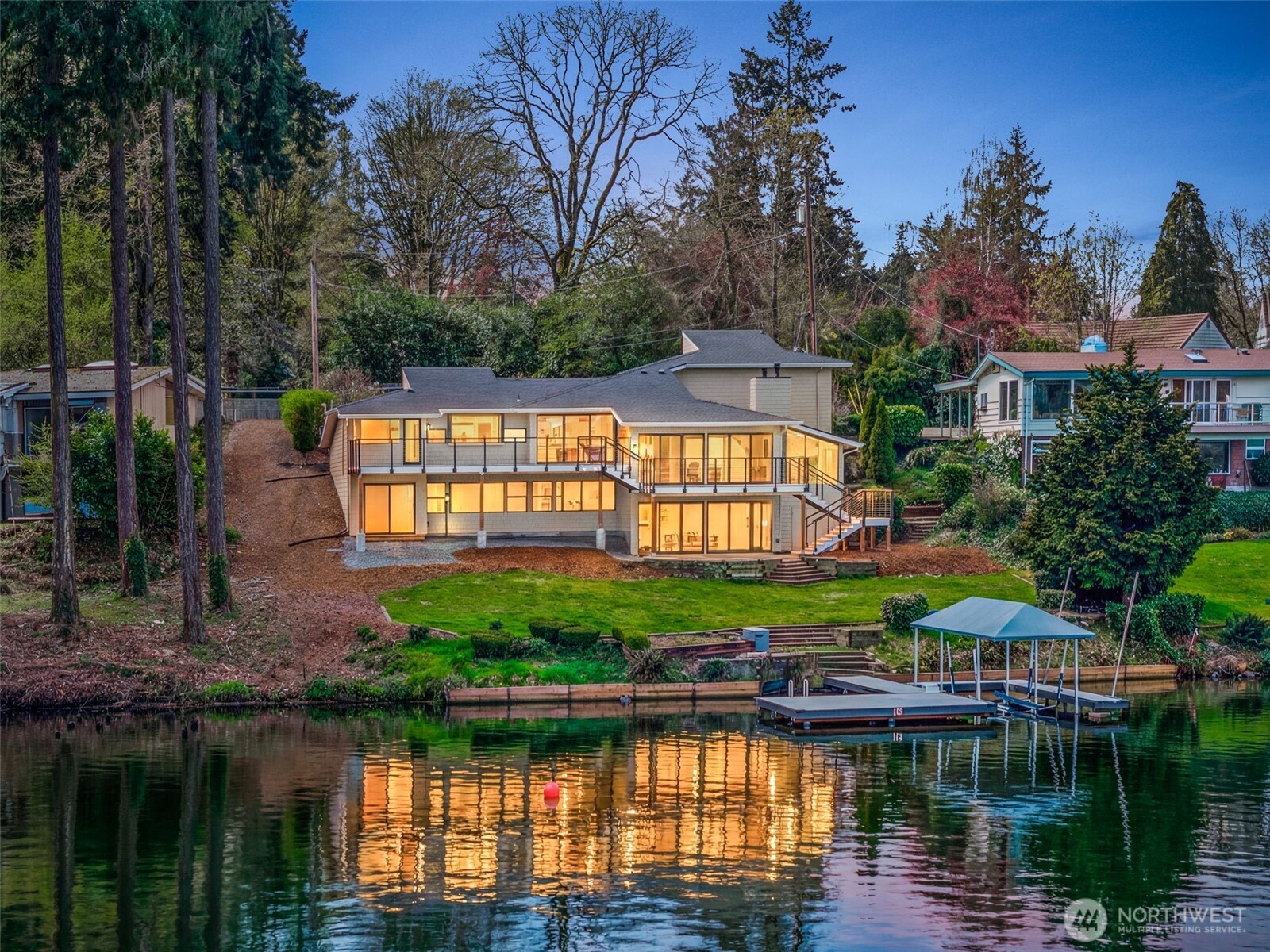 10901 Greendale Drive SW