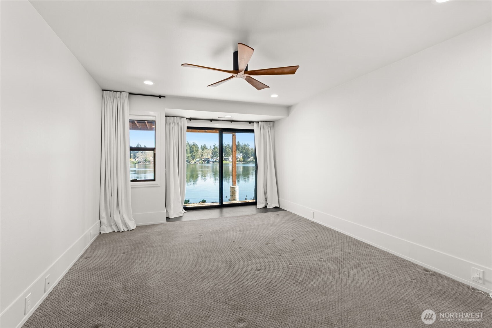 10901 Greendale Drive SW