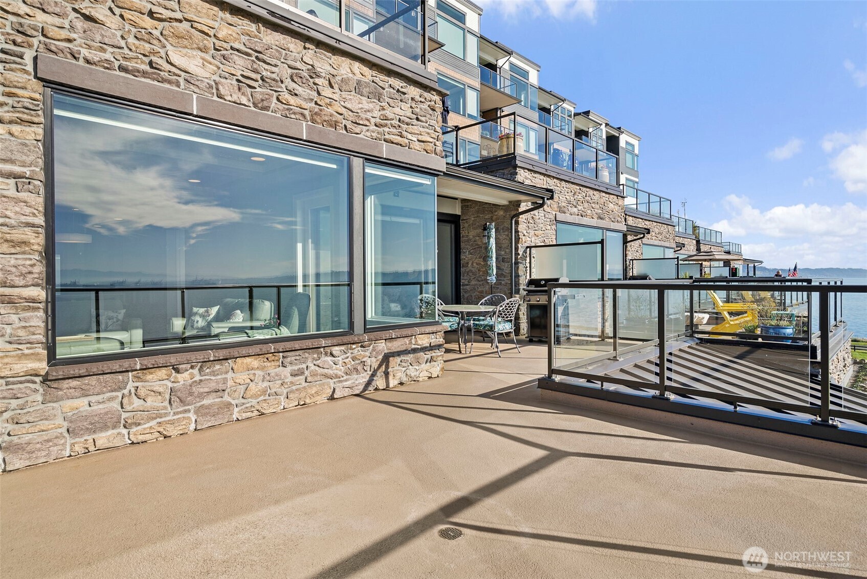 4907 Main Street Unit: 415