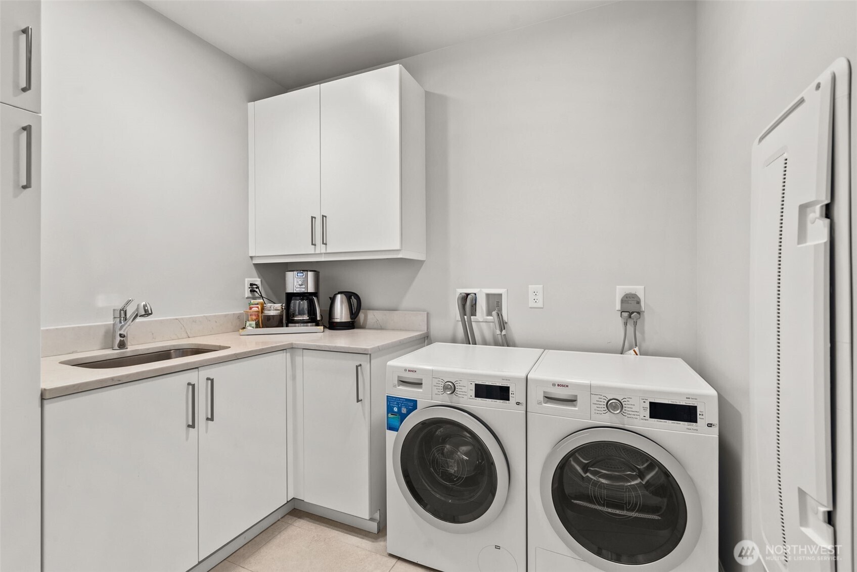 4907 Main Street Unit: 415