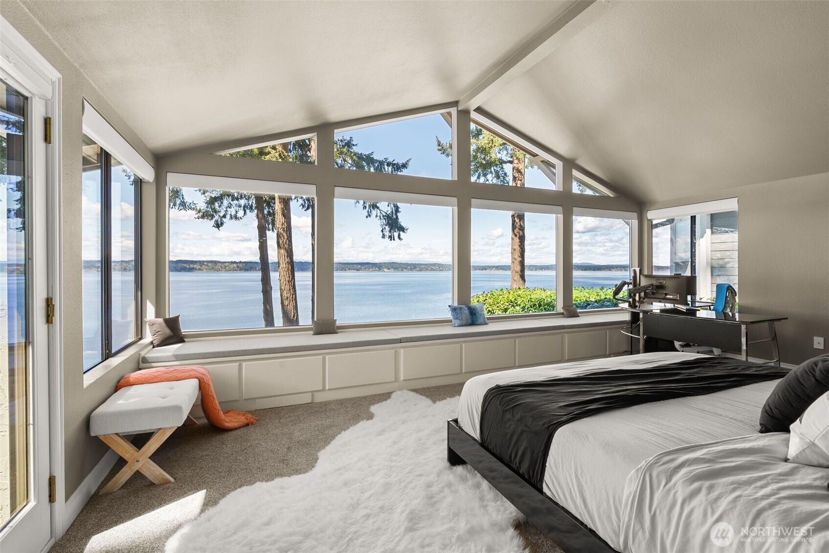 3810 Forest Beach Drive NW