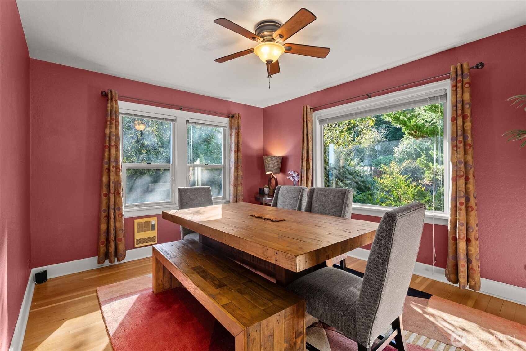 5208 Illahee Road NE