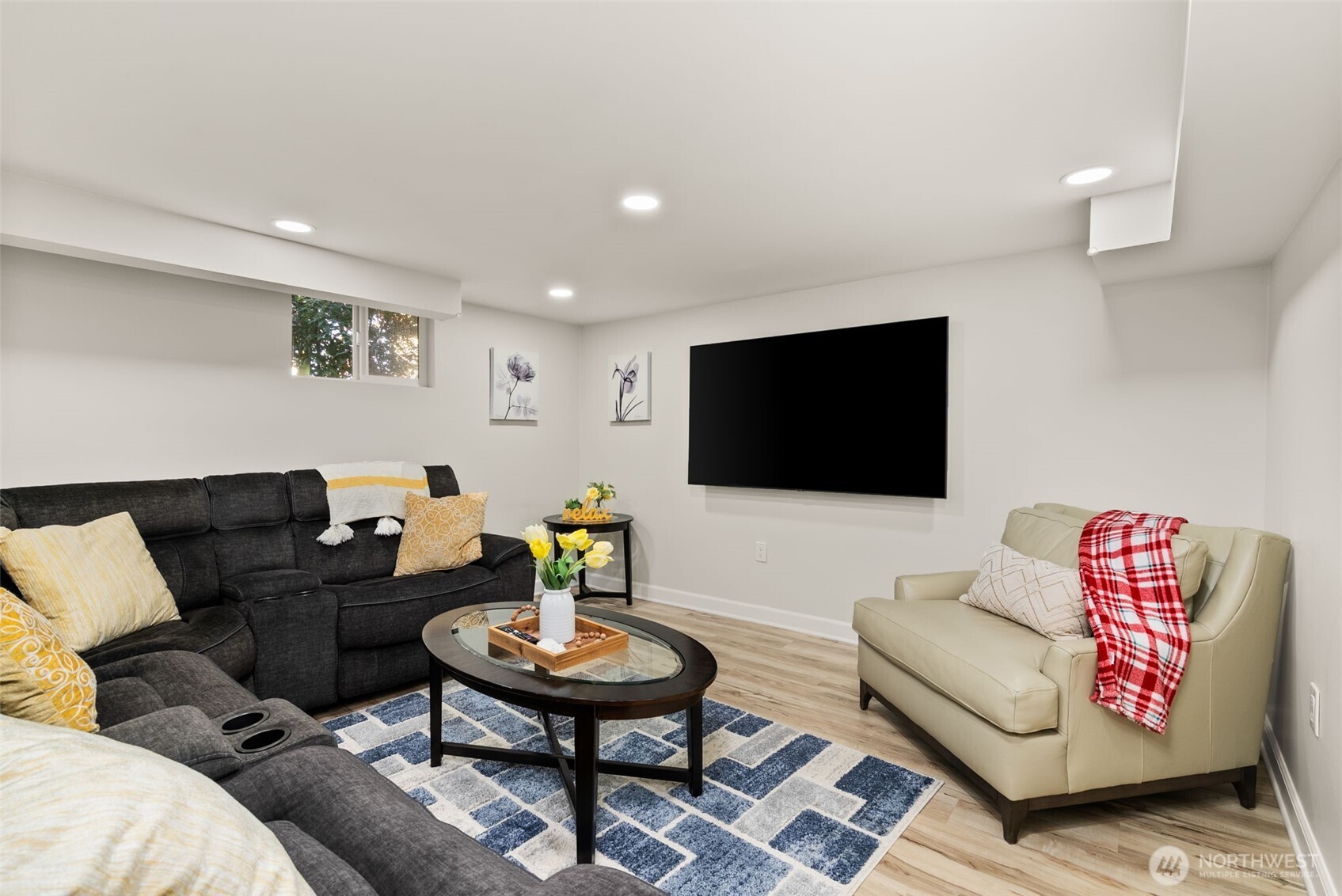 5208 Illahee Road NE