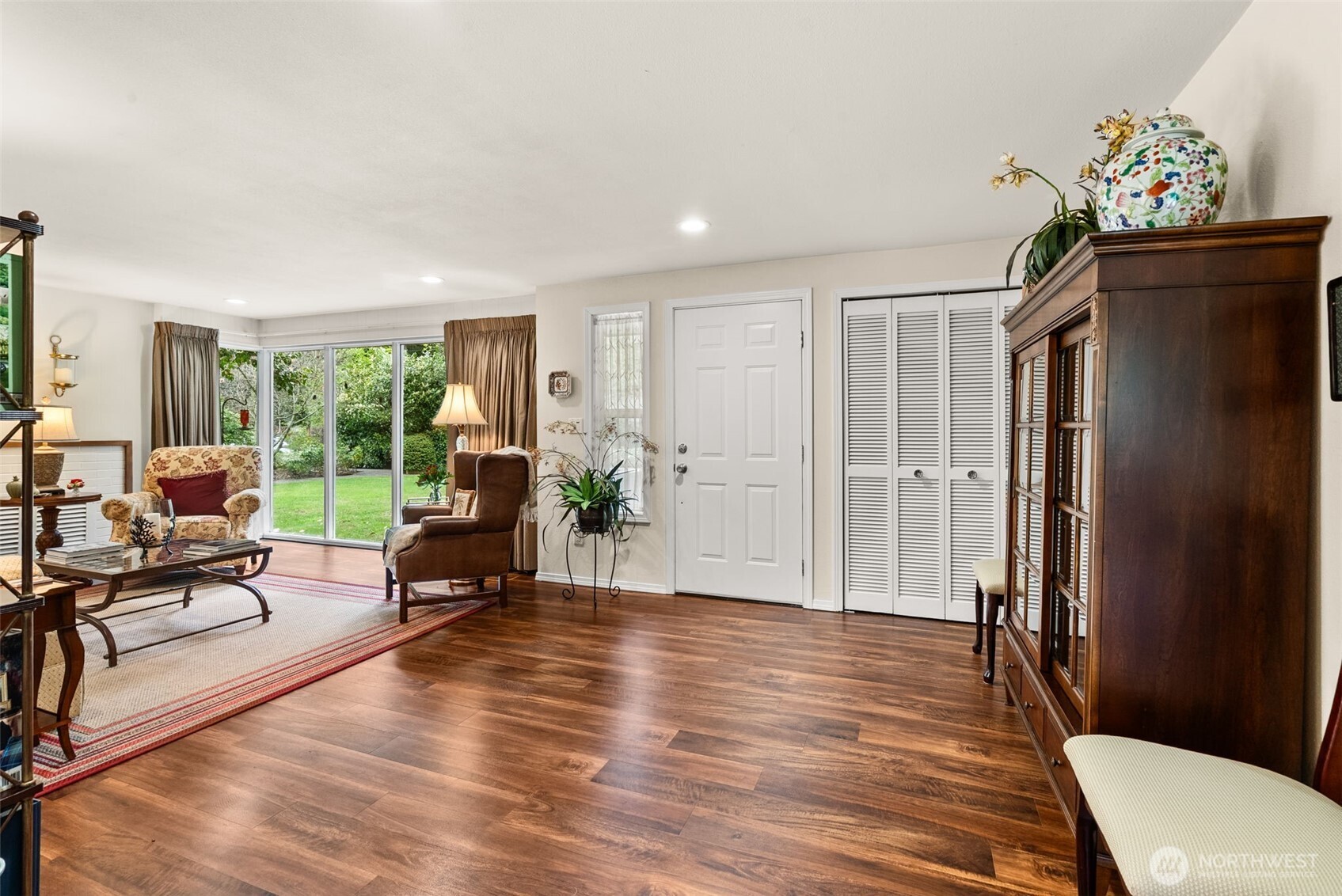 6612 Linwood Lane SW