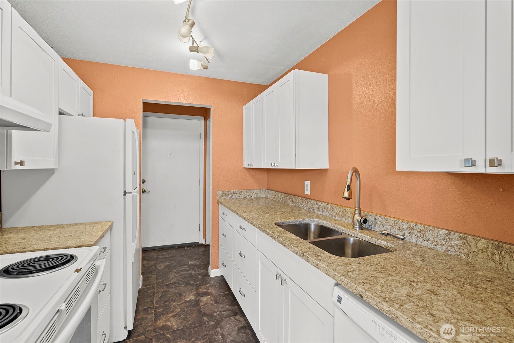 1003 S Pearl Street Unit: B15