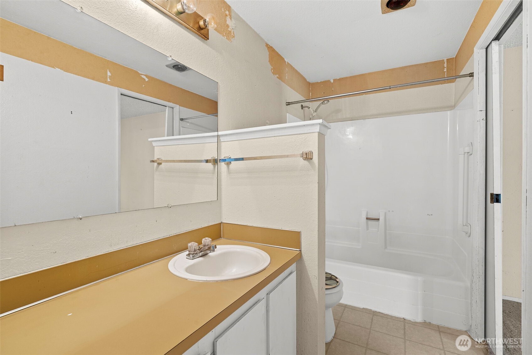 1003 S Pearl Street Unit: B15